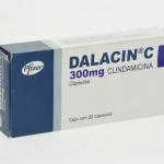 DALACIN C 300MG 32 CAPSULAS (PAE)