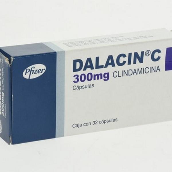 DALACIN C 300MG 32 CAPSULAS (PAE)